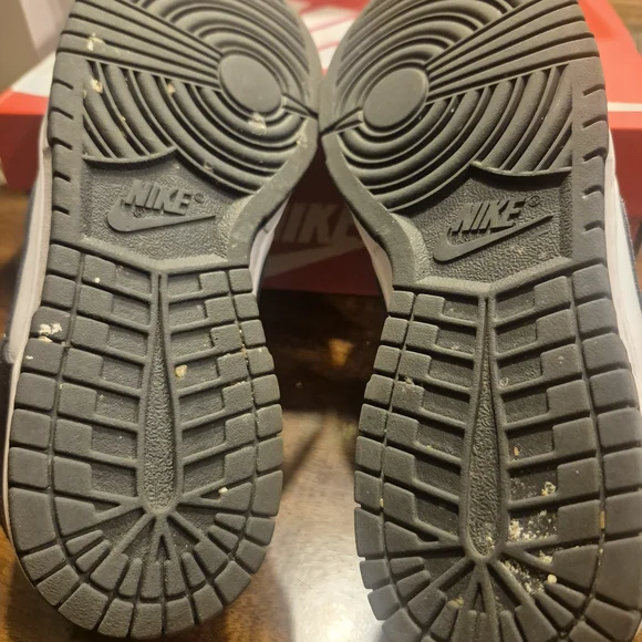 Nike Men’s Black and White Low-Top Sneakers — Two-Tone Swoosh Design - Picture 3 of 3